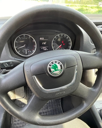 Skoda Octavia cena 21900 przebieg: 114000, rok produkcji 2009 z Piastów małe 67